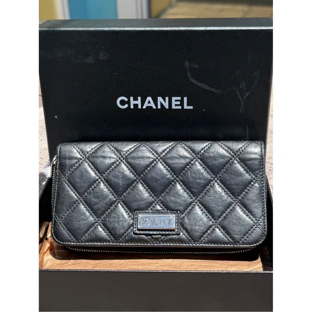 CHANEL rare 2005